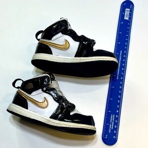 Nike Air Jordan 1 Mid Toddler Black/Gold